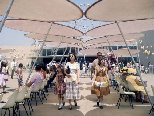 Открытие Диснейленда в Анахайме: фотографии 1955 года (25 фото)